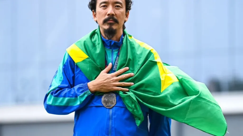 Atleta de MS, 45 anos, conquista 5 medalhas e bate recordes no Peru