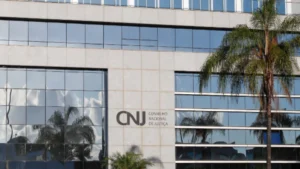 CNJ cria grupo para revisar salários de juízes