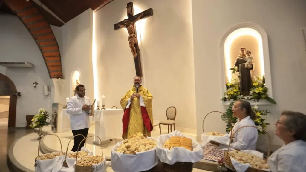 Legado de Santo Antônio vai além da fama de casamenteiro