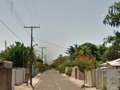 Invasor grita "aqui é PCC" e ameaça policiais após ser preso