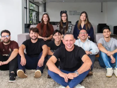 Google com IA: agência prepara empresas para nova era