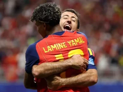 Espanha e Japão goleiam por 4 a 0 e lideram grupos na Copa