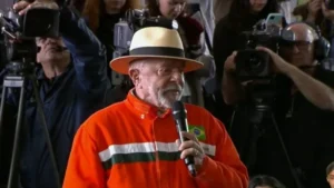 Lula critica paralisação de 12 anos da UFN3 em Três Lagoas