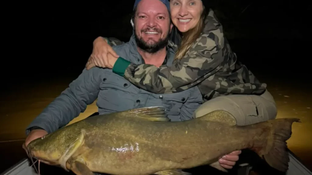 Casal de pescadores registra jaú de 25 kg no Pantanal