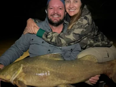 Casal de pescadores registra jaú de 25 kg no Pantanal