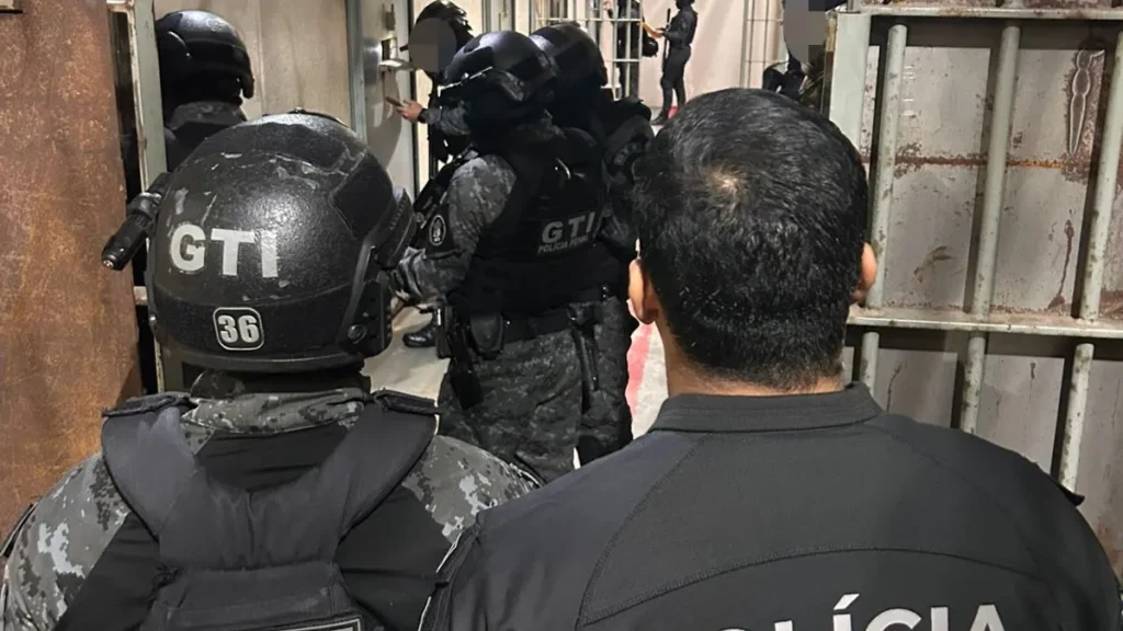 Operação contra o PCC prende dois em MS e tem 99 presos em SC