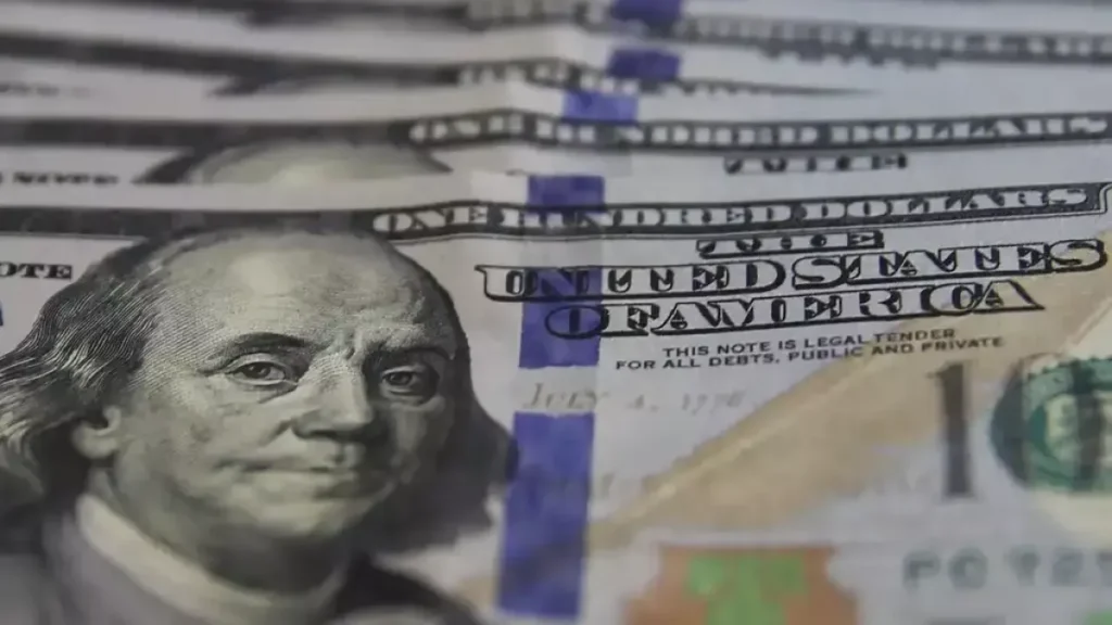 Dólar fecha semana estável a R$ 5,16 com dados dos EUA
