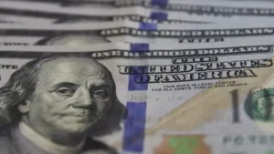 Dólar fecha semana estável a R$ 5,16 com dados dos EUA