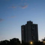 MS tem tempo seco e calor com máximas de até 34°C