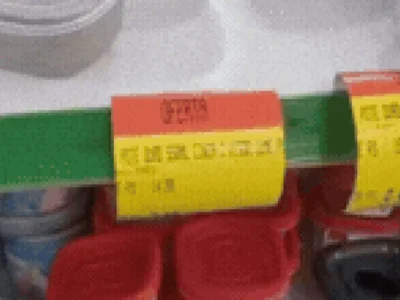 Viral de liquidação: fila de 1h e briga por vasilha em loja