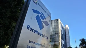 Receita adia reforma tributária em notas fiscais até 2027