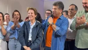 Avante oficializa apoio a Riedel e lança 32 candidatos