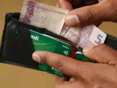 Brasileiros têm R$ 5,1 bi esquecidos em bancos; saque ainda disponível