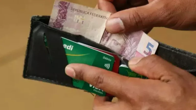 Brasileiros têm R$ 5,1 bi esquecidos em bancos; saque ainda disponível