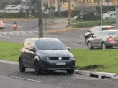 Fox estaciona no canteiro da Av. Mato Grosso e viraliza