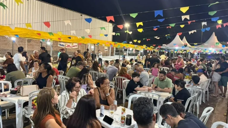Fé e união: comunidade celebra Nossa Senhora da Vitória